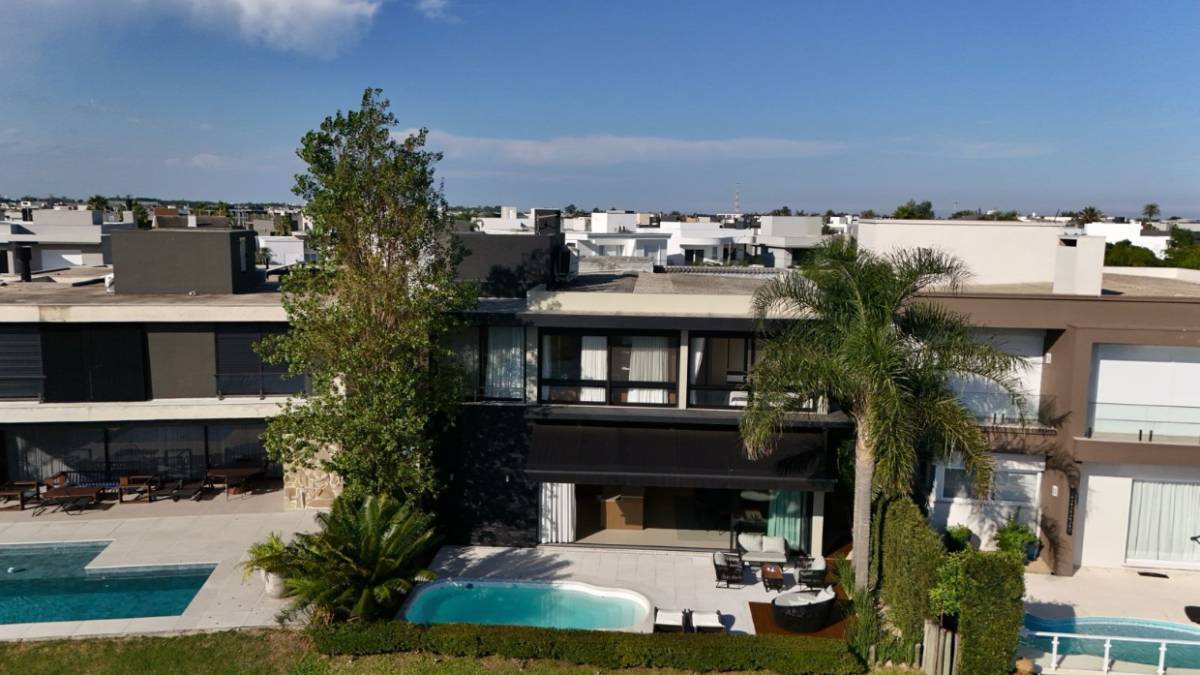 Casa em Condomínio 5 dormitórios para venda, Condomínio Fechado em Xangri-lá | Ref.: 7243